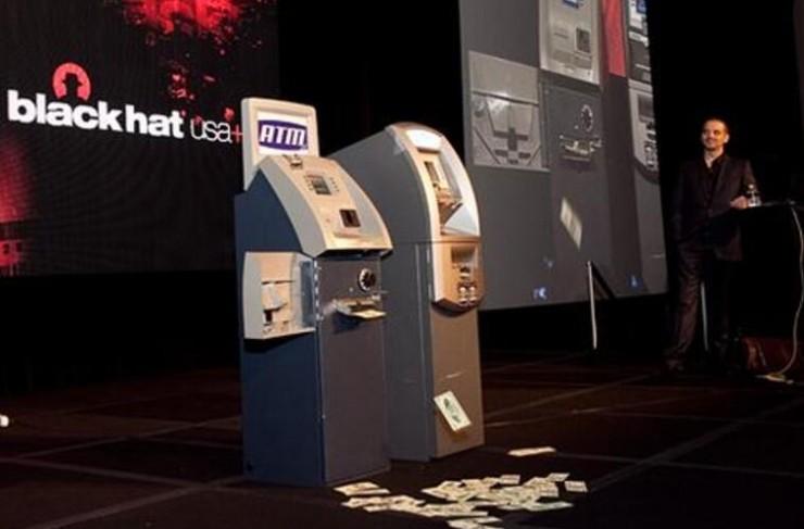 黑天黑地黑国际,黑帽大会这 20 个黑客演讲依然很燃