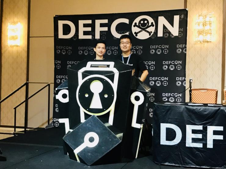 偷听的智能音箱都忍不下去了：别BB，我给你们报警吧