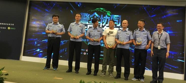 比悬疑片还出人意料的这届骗子、警察以及受骗群众