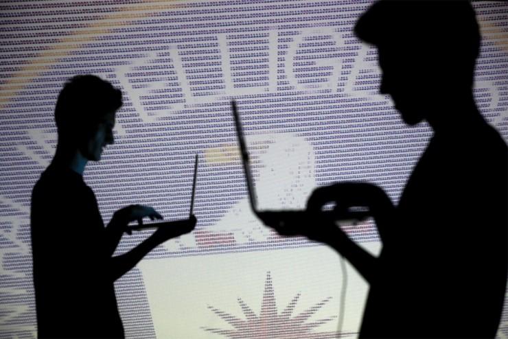 CIA 泄密事件发酵，白宫怒了！躺枪的公司怎么看？