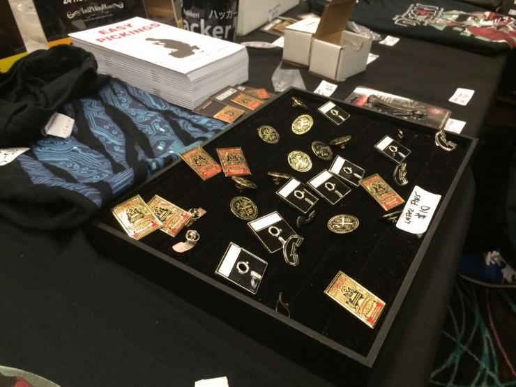 DEF CON 专题 | 溜门撬锁，暗黑市集，带你看世界最大的黑客狂欢