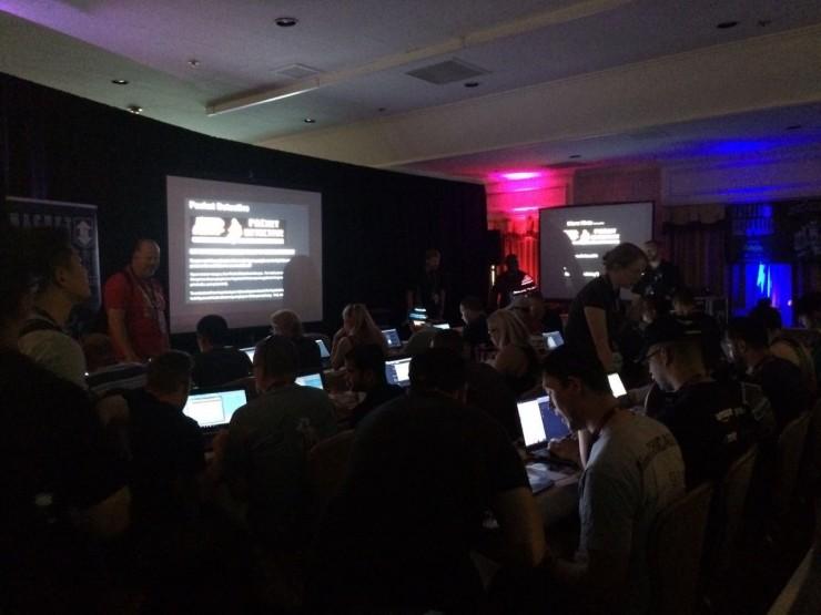 DEF CON 专题 | 溜门撬锁，暗黑市集，带你看世界最大的黑客狂欢