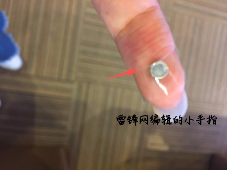 今天，我与植入9块芯片的生物黑客&ldquo;碰了碰&rdquo;指尖，还看到12岁男孩与盘古大牛的火花碰撞