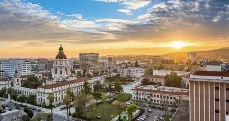 天才黑客入侵五角大楼，窃听情报勾结苏联，转行后却抓出了744个罪犯