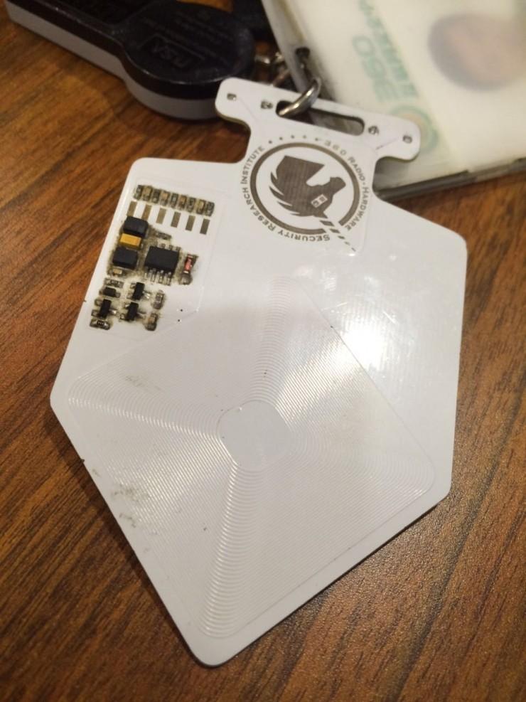 揭秘！一个无线电黑客的玩具