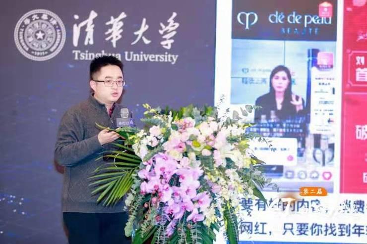 我在淘宝上看到的模特居然是“假人”！