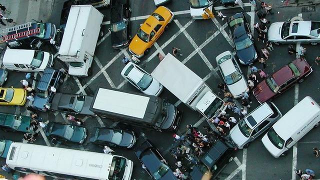 城门失火，殃及池鱼：19 个漏洞影响200 万辆奔驰汽车，车企要如何破局？