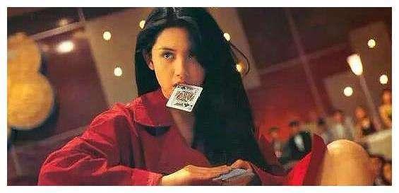 涉案40亿网络赌场用话费充值洗白，中间支付商囤2000万黄金被抓后升值