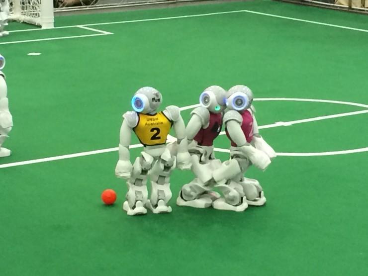 「雷锋前线」带你逛机器人世界杯RoboCup