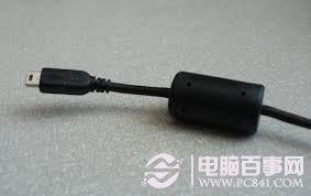 电源线的小圆柱形物体是什么?做什么用?