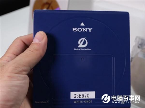 索尼发布第三代“光驱”：单盒容量5.5TB 数据可存100年