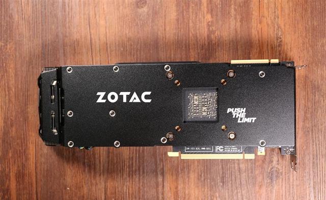 定制刀锋风扇 索泰RTX 2080Ti X-GAMINGOC图赏