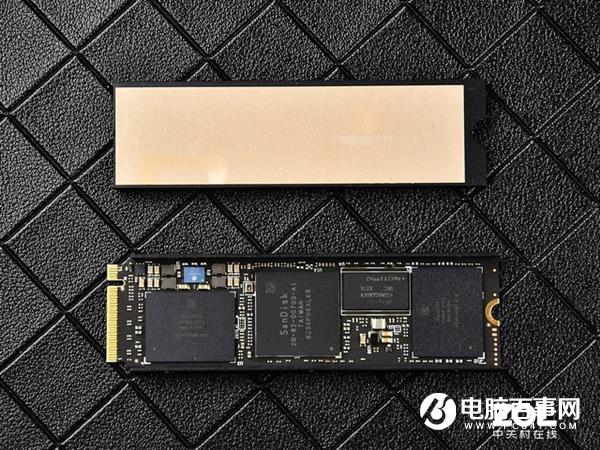 放弃PCIE 4.0吧 这可能是目前最能打的SSD