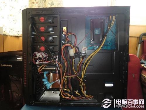 非走背线电脑内部线路杂乱