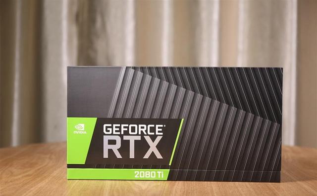 NVIDIA RTX2080Ti显卡开箱图赏 外观颇像“煤气灶”