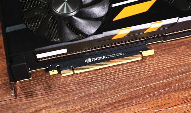 配冰鳞散热片 映众RTX2080黑金至尊版开箱图赏