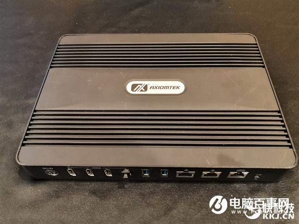 AMD锐龙R1000嵌入式生态展示:DFI带来名片大小超迷你系统