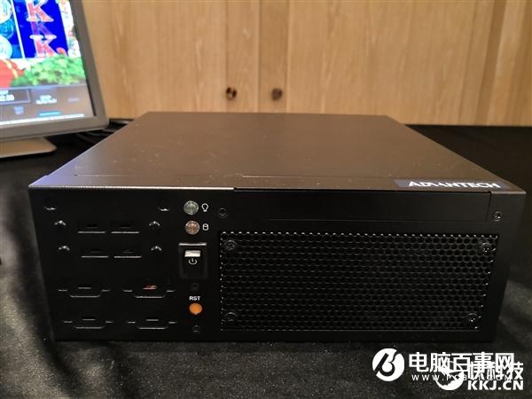 AMD锐龙R1000嵌入式生态展示:DFI带来名片大小超迷你系统