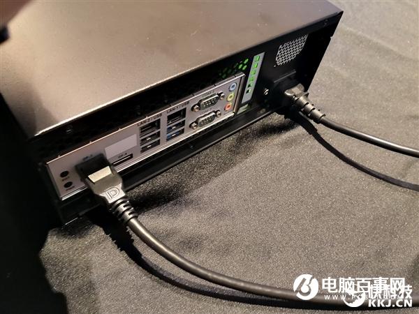 AMD锐龙R1000嵌入式生态展示:DFI带来名片大小超迷你系统