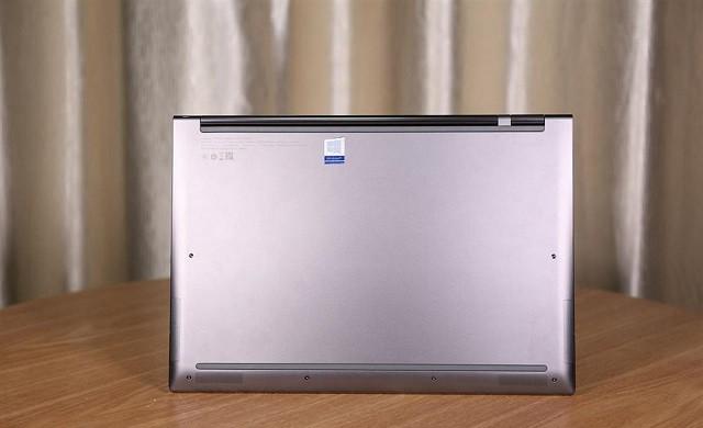 联想YOGA C930笔记本开箱图赏 4K屏玻璃机身 价格感人！