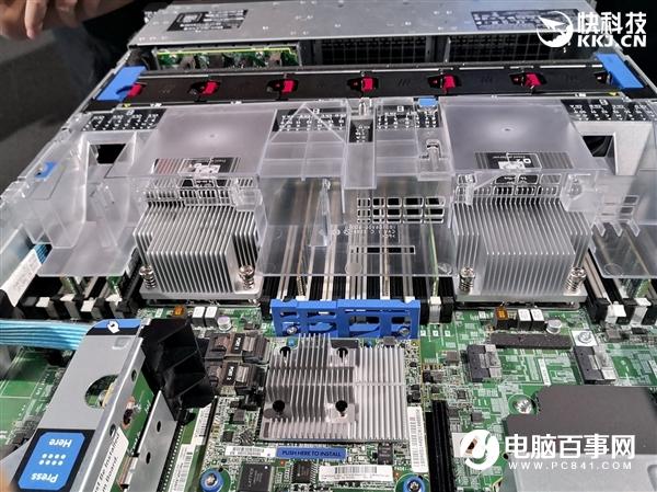 AMD正式发布二代霄龙：64核心128线程制霸 IPC性能猛增23％