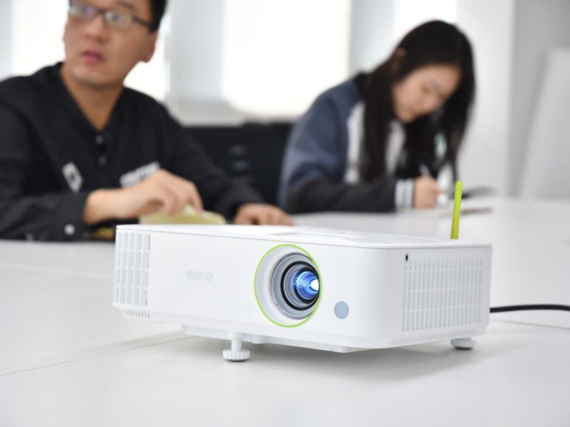明基E592智能商务投影机怎么样？