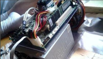 小编详解电脑开机蓝屏怎么办