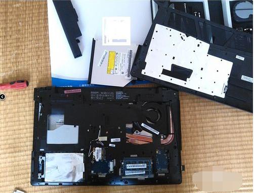 笔记本电脑怎么安装固态硬盘