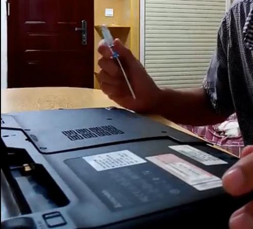 笔记本内存条安装,小编教你笔记本怎么安装内存条