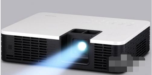 电脑连接投影仪,小编教你投影仪怎么连接电脑