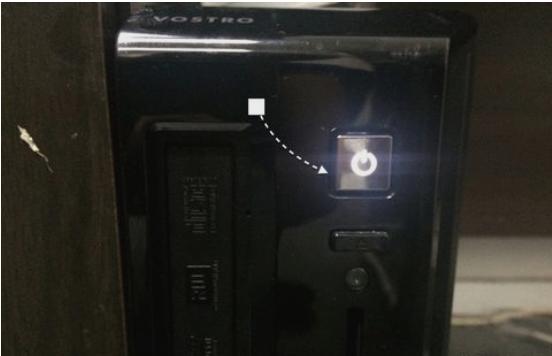 演示电脑开机显示器黑屏怎么办