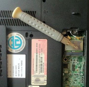 笔记本内置无线网卡怎么更换