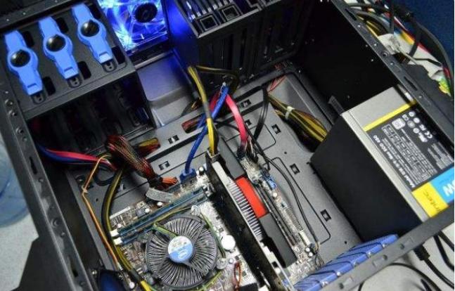 电脑黑屏开不了机怎么解决 电脑开机黑屏解决方法