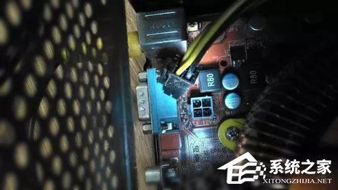 电脑开机黑屏如何解决?