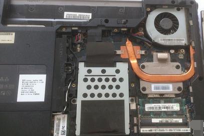 怎么给联想笔记本加内存条?笔记本加内存条教程