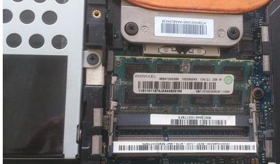 怎么给联想笔记本加内存条?笔记本加内存条教程
