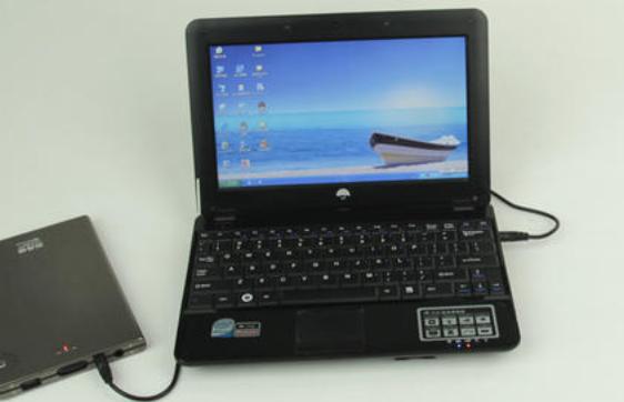 Win10专业版系统笔记本插电源就会蓝屏怎么办？
